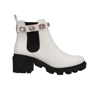 Jeweled Steve Madden Boot for women, size 8